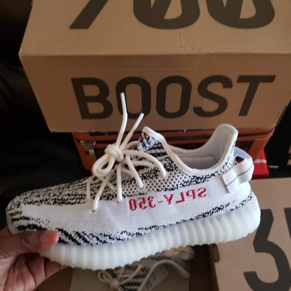 Yeezy Boost 350 - Picture 2 of 2